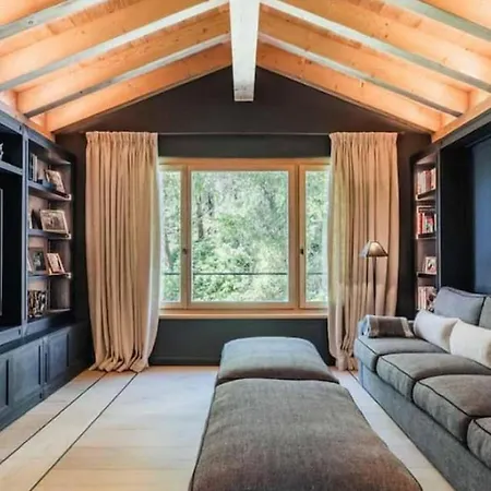 6br Spacious Chalet With Sauna